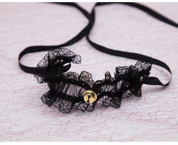 bell decor lace choker - black